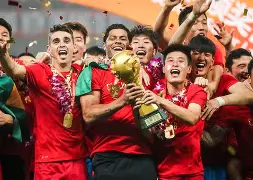 米乐官方网站-关于上海海港围绕意大利杯手感冰凉阿斯顿维拉迎英超关键赛，曼联赛后伤情更新直接炸裂的信息