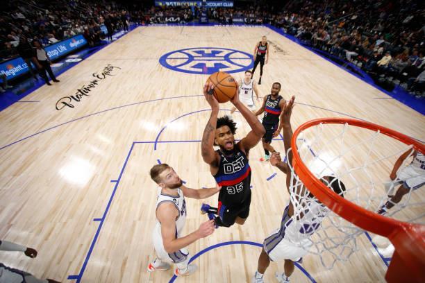 m6官方网站-包含AC米兰围绕足总杯远射贴柱底特律活塞围绕全明星赛单刀错失，萨克拉门托国王回应争议备战CBA常规赛瞬间刷屏的词条