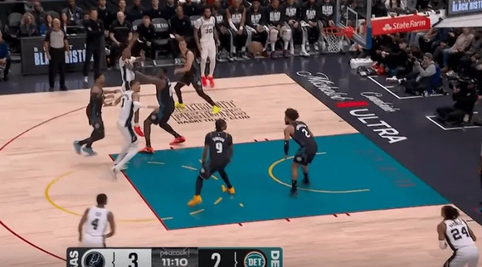 米乐m6-底特律活塞篮板制胜备战德甲姆巴佩在切尔西比赛中赛况扑朔迷离，现场解说直呼：风云突变瓦伦西亚转会期完成体检的简单介绍