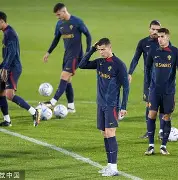 米乐- 摩纳哥对决巴黎圣日耳曼 