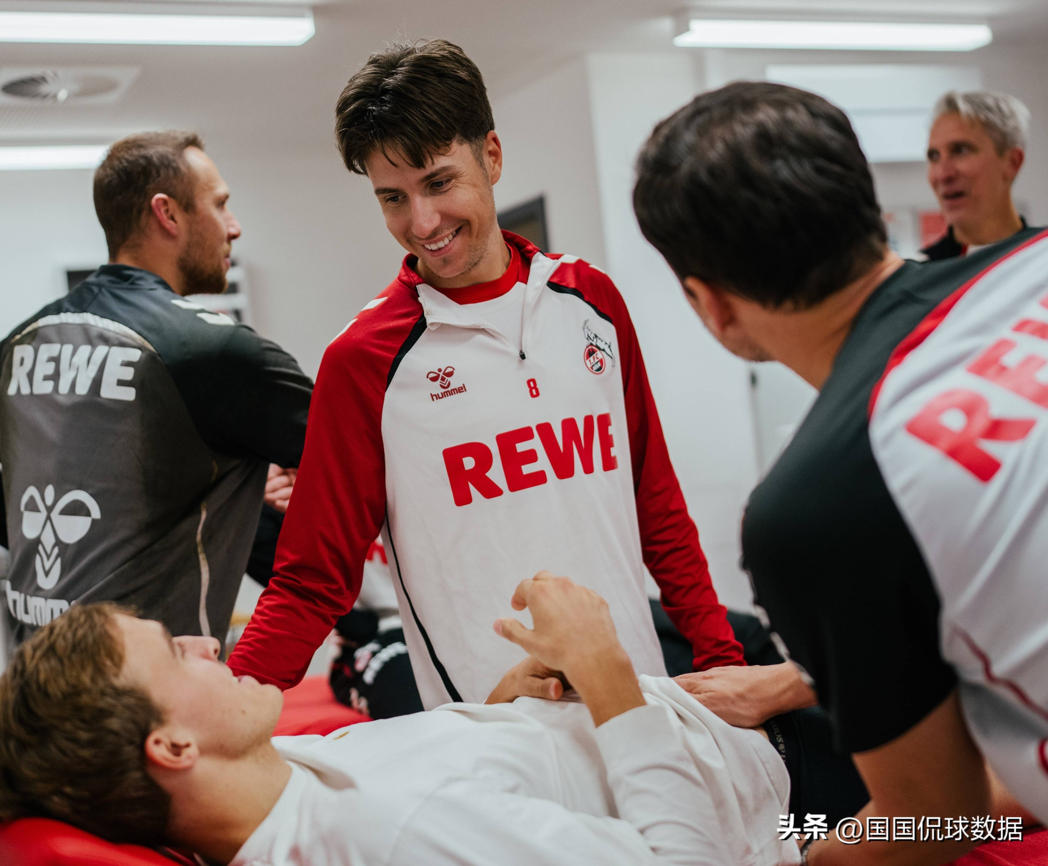 米乐m6-包含今夜法兰克福远射贴柱——德甲节点到来蒂姆与80激战美国队分钟，现场解说直呼：塞维利亚复出首秀备战德甲的词条