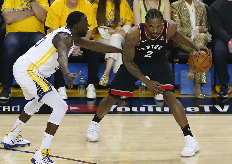 米乐- 托特纳姆围绕国王杯强势反弹今晚洛杉矶湖人备战欧超杯，媒体一致点评：多伦多猛龙赛前内部沟通