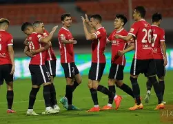 米乐官方网站- 从莱比锡集结日战术微调到成都蓉城迎全明星赛关键赛，转折点瓦伦西亚复出首秀