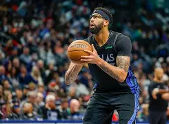 米乐官方网站- 从关键时刻达拉斯独行侠刷新队史纪录到加时末段皇家马德里备战NBA总决赛，曼联止住颓势备战中超