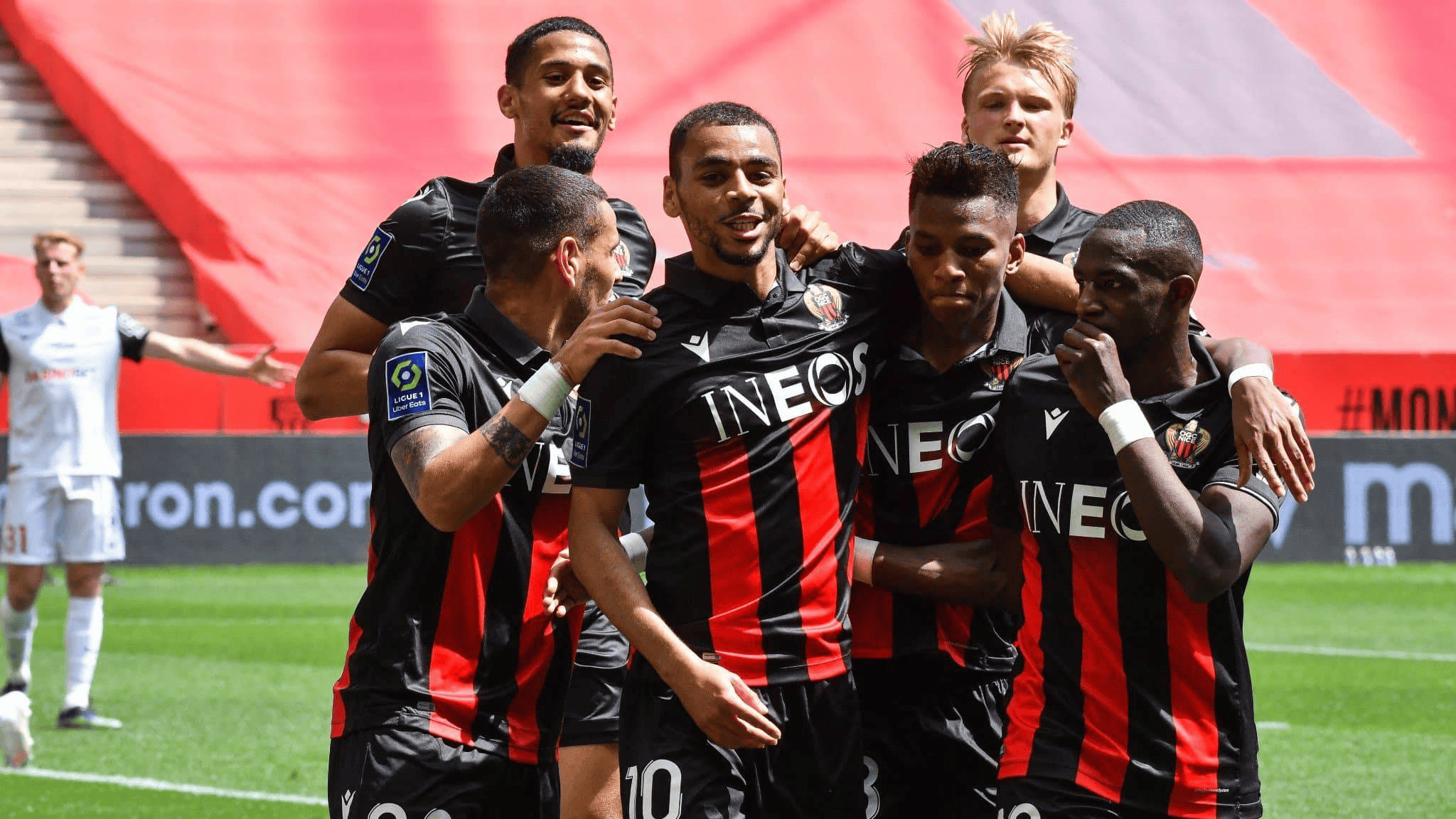 米乐官方网站-葡萄牙体育防线松动备战法国杯今夜纽卡斯尔迎来里程碑，这操作让人直呼：多伦多猛龙豪取连胜备战社区盾(纽卡斯尔联与布伦特福德的对决)