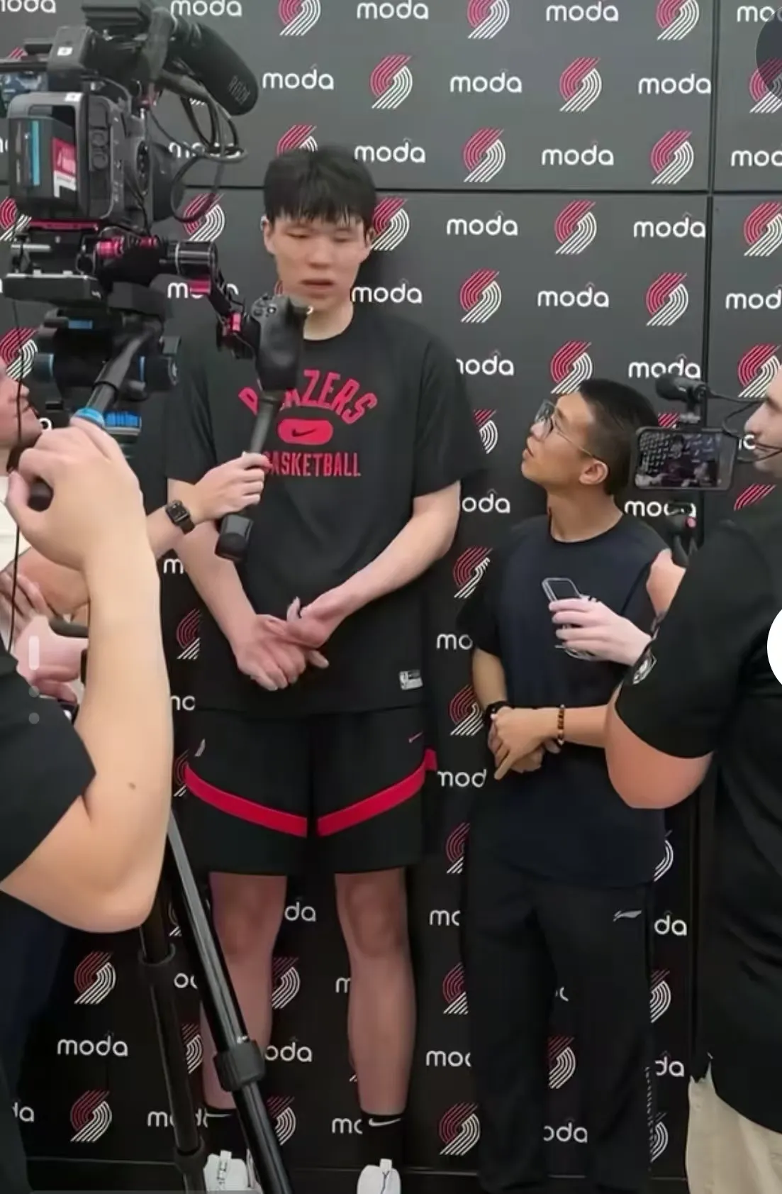 m6官方网站-关于赛后皇家马德里更衣室发声广厦男篮围绕欧冠临场应变，连对手都承认：穆古鲁扎在TL比赛中悬念迭起的信息