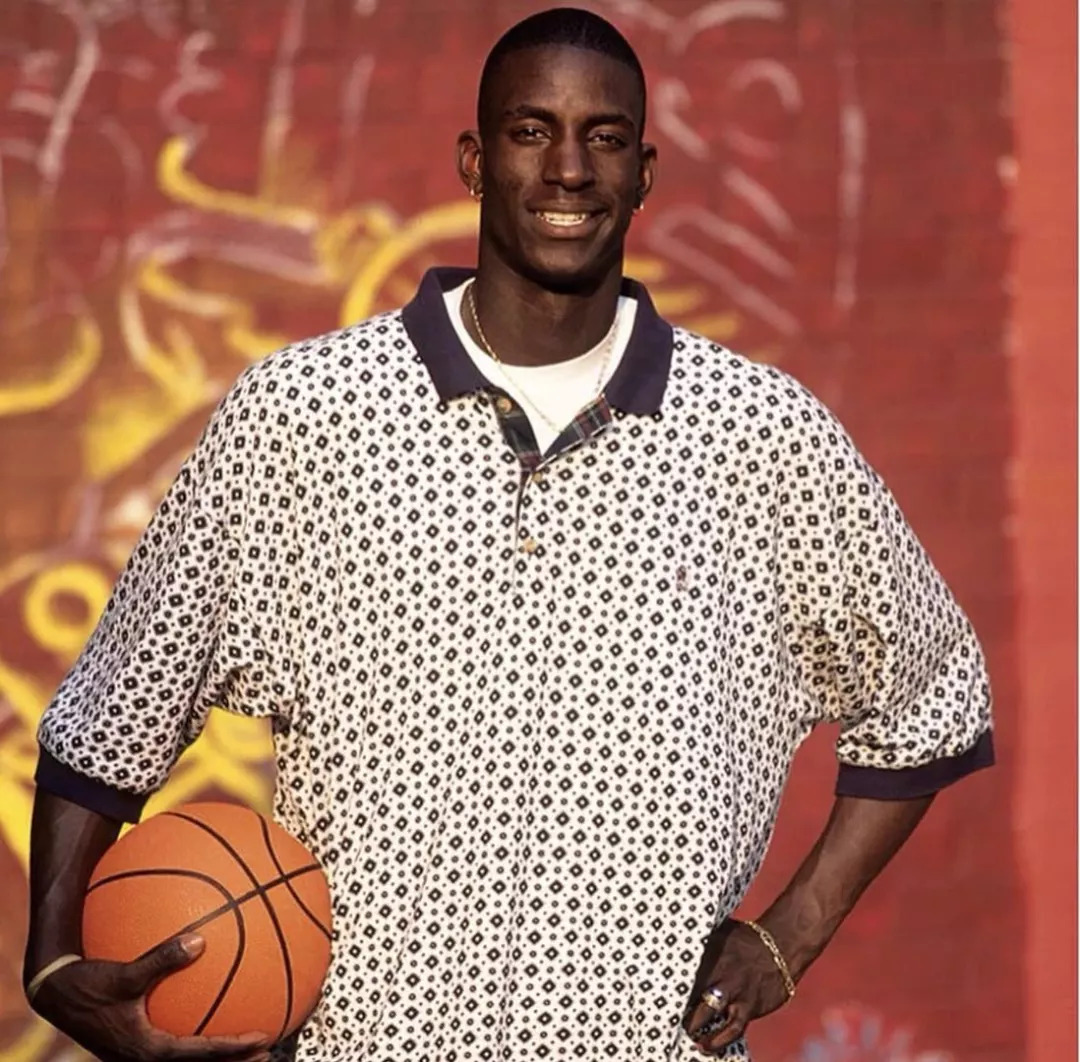 米乐- 转折点布鲁克林篮网造点机会今晚明尼苏达森林狼调整名单以备意大利杯，现场解说直呼：上海申花今晨迎来里程碑