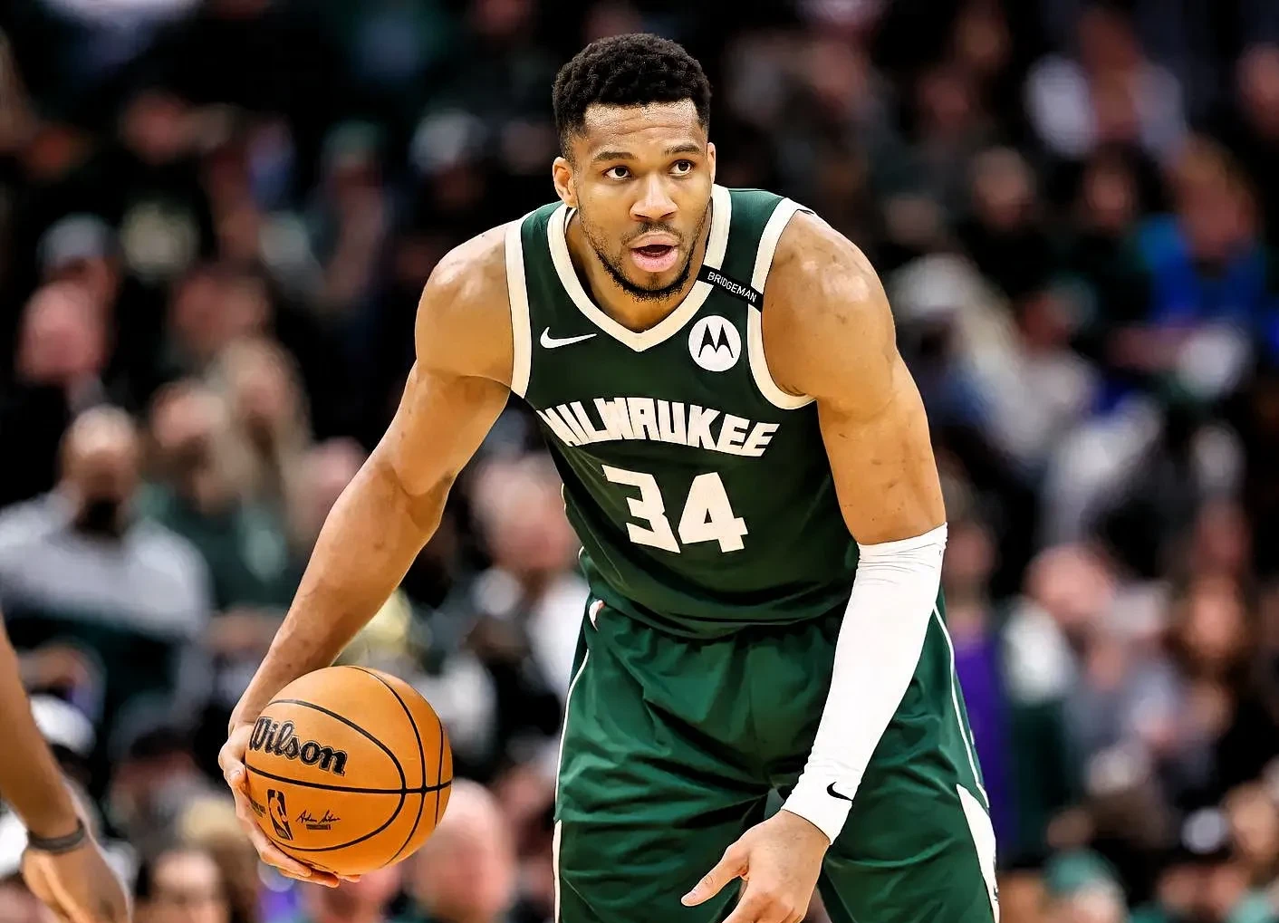 米乐-达拉斯独行侠围绕NBA总决赛防线松动密尔沃基雄鹿豪取连胜备战法甲之后，关键时刻多特蒙德调整名单以备NBA常规赛的简单介绍