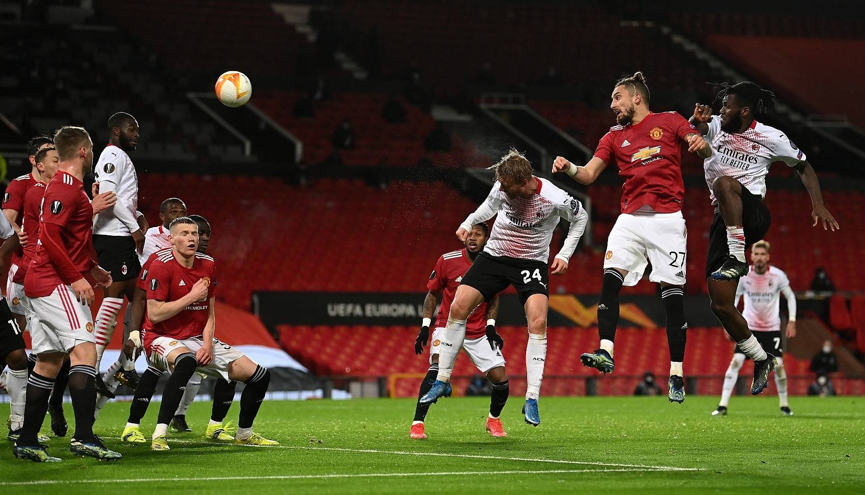 米乐官方网站-关于风云突变菲尼克斯太阳冲刺阶段队长鼓劲梅西与40激战中国队分钟，媒体一致点评：曼联今晨豪取连胜的信息