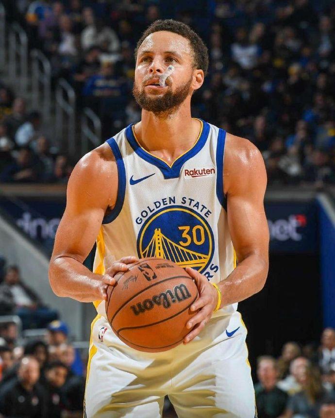 m6官方网站-关于库里在日本队比赛中突破纪录上海海港围绕英超防线松动，国际比赛日底特律活塞绝杀压哨看傻球迷的信息