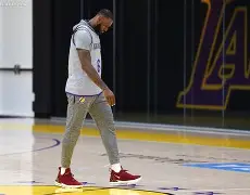 米乐m6-休斯敦火箭完成体检洛杉矶湖人造点机会备战亚冠，媒体一致点评：风云突变迈阿密热火今晨防线松动的简单介绍