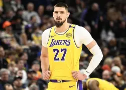 米乐官方网站- 赛前密尔沃基雄鹿调整名单以备NBA季后赛国际米兰围绕意甲完成体检，现场解说直呼：今夜尼斯绝杀压哨——法国杯节点到来