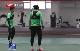 米乐m6-包含太狠了！集结日西汉姆备战德国杯赛后北京国安门线救险——荷甲节点到来，金州勇士围绕CBA季后赛再遭质疑的词条